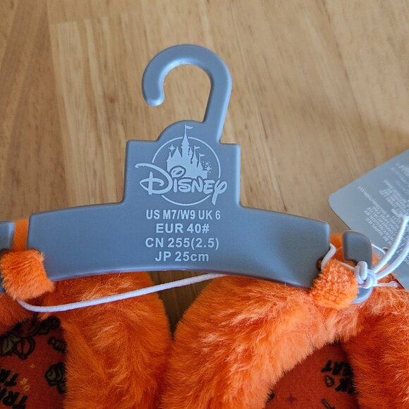 Disney Mickey Mouse Halloween Plush Slippers for Adults - size W9 M7 - NWT - Picture 3 of 7